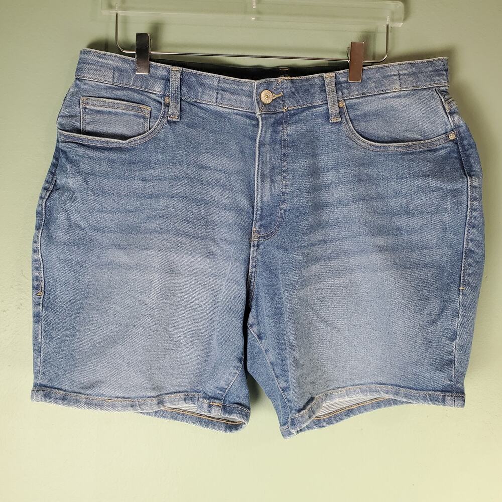 Lularoe Womens Magic Waist Stretch Medium Wash Shorts Size 32
